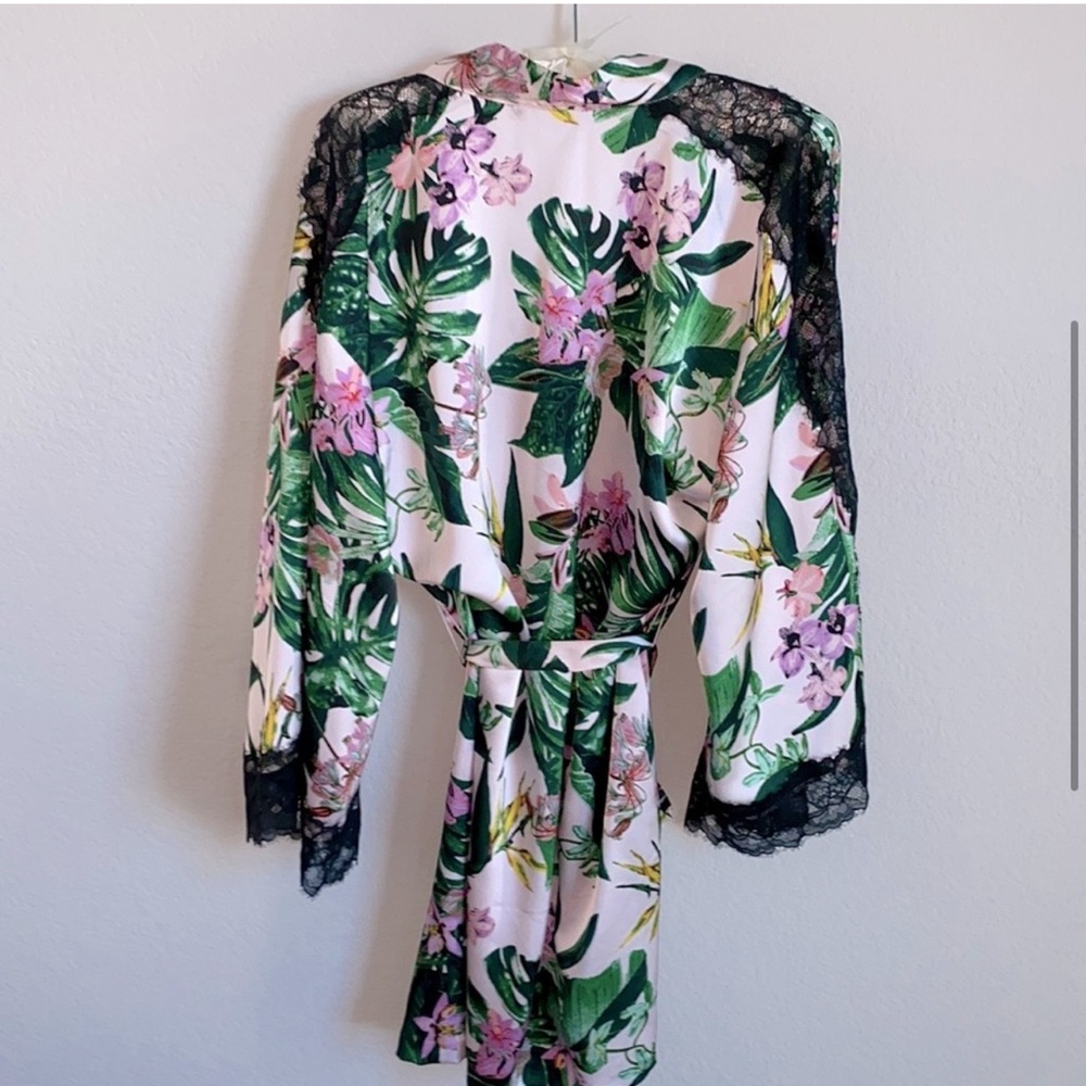 NWT Victoria’s Secret tie robe kimono pajama tropic paradise lace - Picture 5 of 5